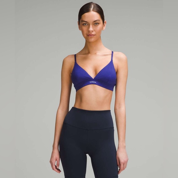 138 🆕💙 Lululemon Nulu Triange Bralette - Larkspur - Picture 2 of 11